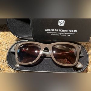NEW Ray-Ban Meta Stories Smart Glasses in brown frame, polarized lenses, size L.